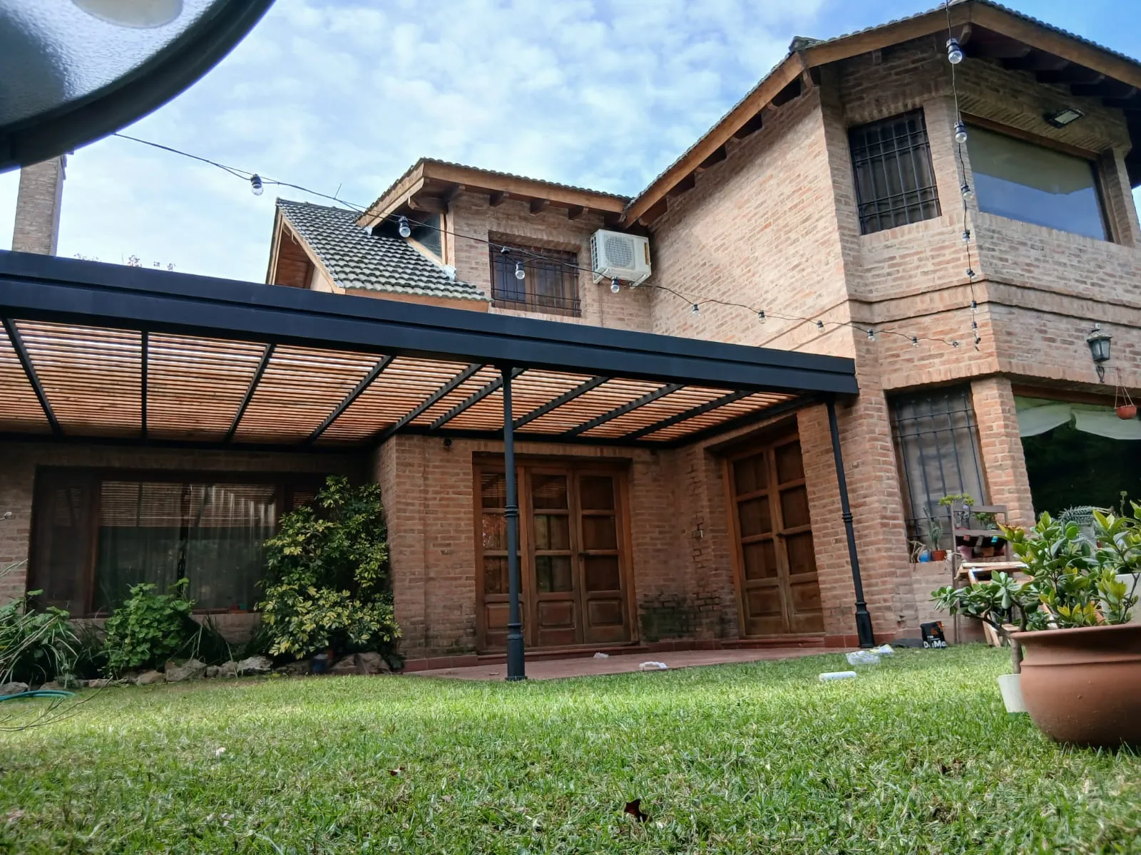 Galería de hierro instalada en zona oeste Buenos Aires